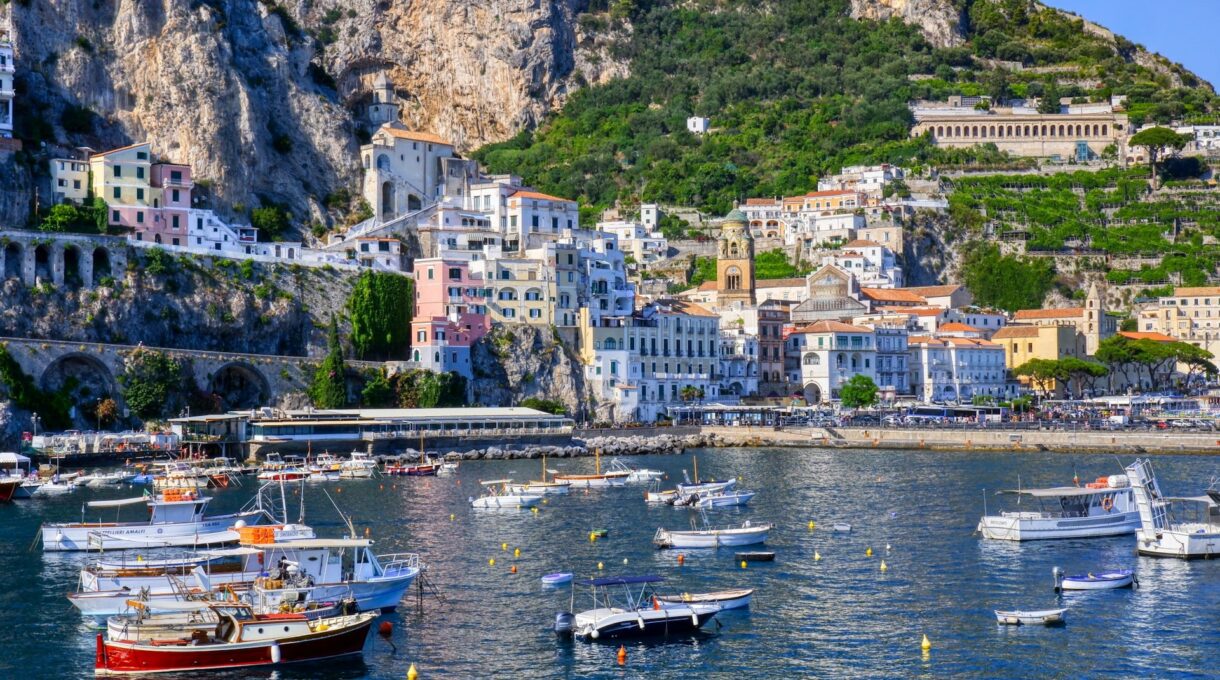 Best Time to Visit the Amalfi Coast Without Crowds
