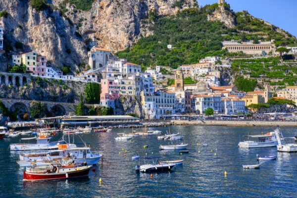 Best Time to Visit the Amalfi Coast Without Crowds